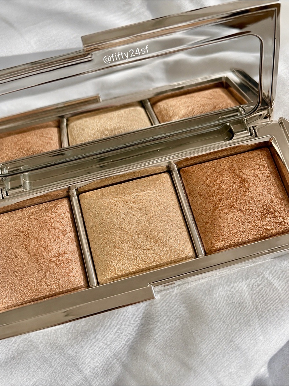 Hourglass Ambient Metallic Strobe Lighting Palette - Picture 4 of 7